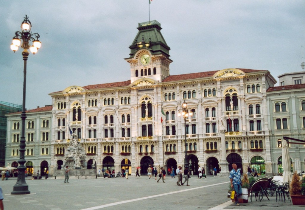 Trieste-municipio3